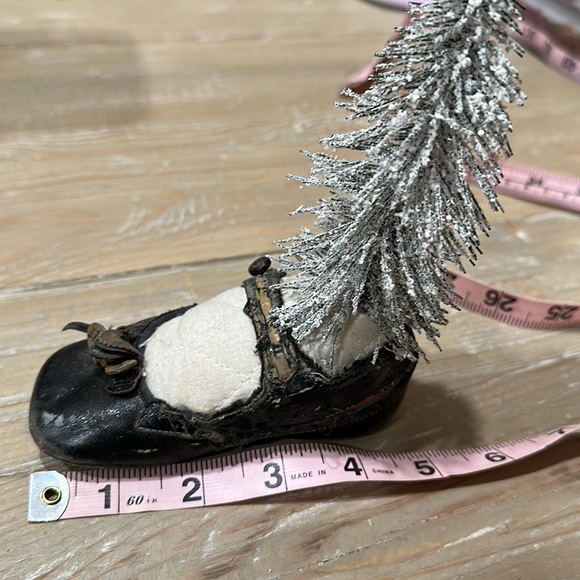 Vintage Leather Shoe with Snowy Christmas Tree - Picture 8 of 8